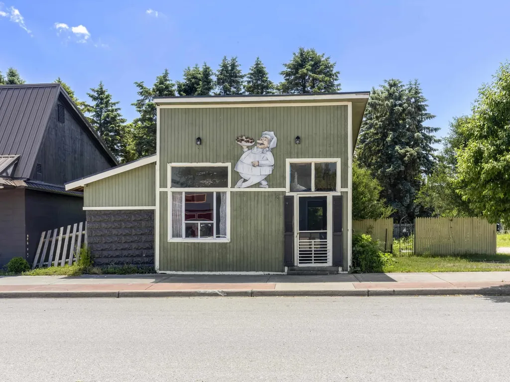 14811 Thompson Avenue Thompsonville Village MI 49683