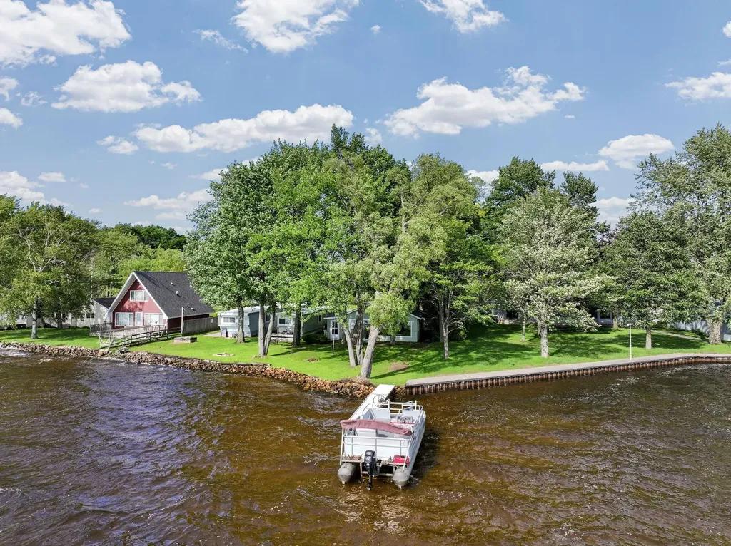 657 E Lake Mitchell Drive Cherry Grove Township MI 49601