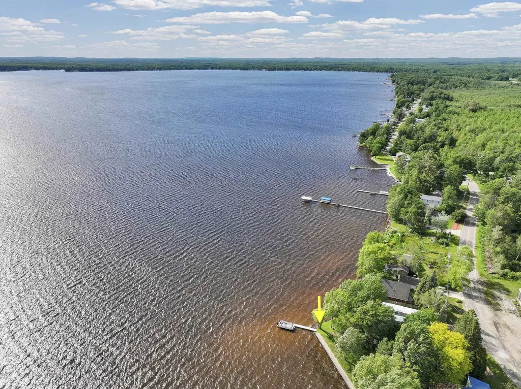 657 E Lake Mitchell Drive Cherry Grove Township MI 49601