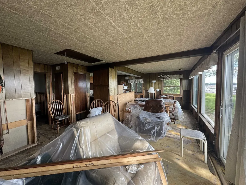 657 E Lake Mitchell Drive Cherry Grove Township MI 49601