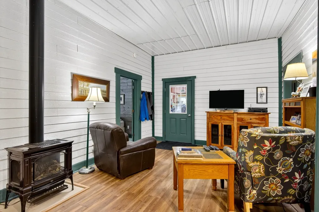 11775 Country Acres Drive Grant Township MI 49643