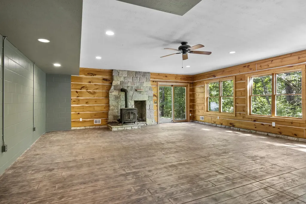 8680 NW Hutch Trail, NW Clearwater Township MI 49676