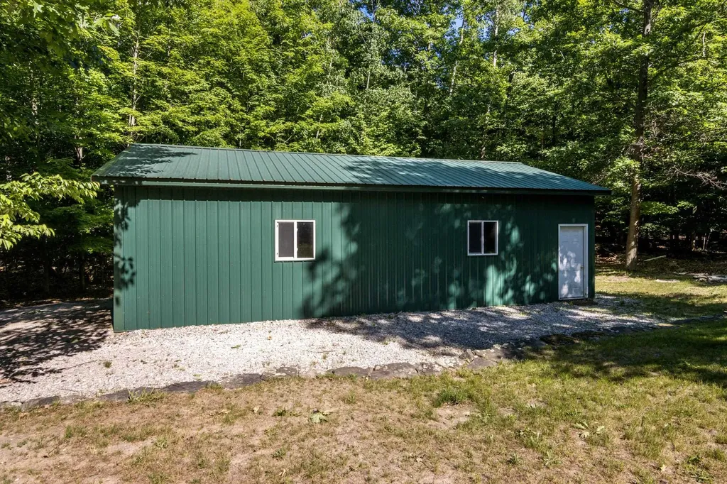 8680 NW Hutch Trail, NW Clearwater Township MI 49676