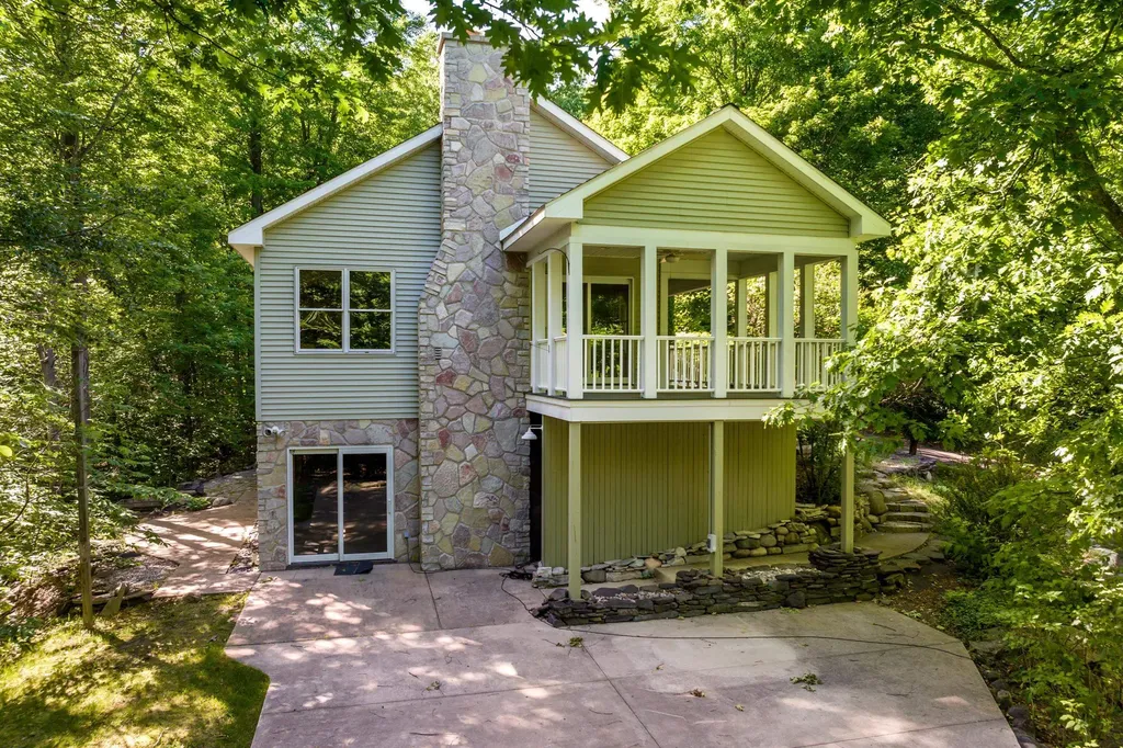 8680 NW Hutch Trail, NW Clearwater Township MI 49676