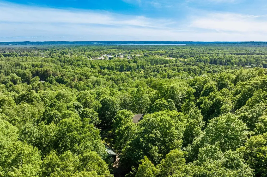 8680 NW Hutch Trail, NW Clearwater Township MI 49676