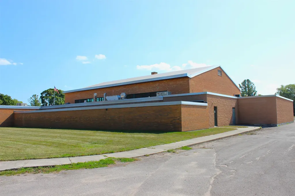 610 S Cuyler Street Cheboygan City MI 49721