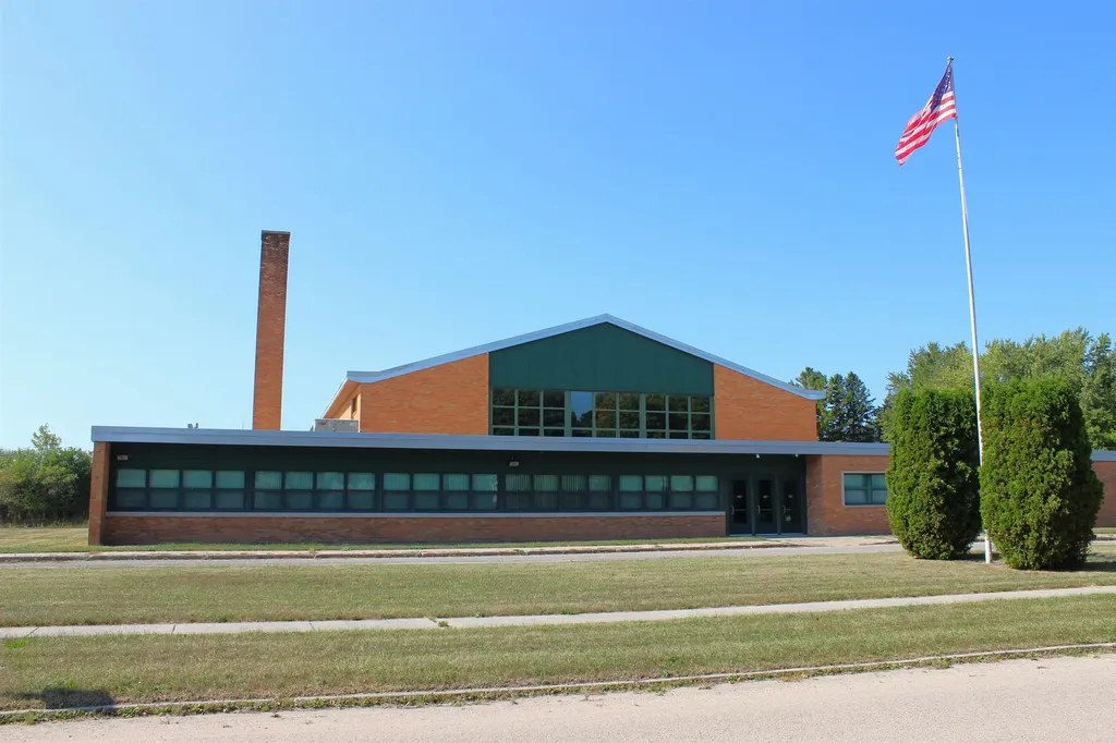 610 S Cuyler Street Cheboygan City MI 49721