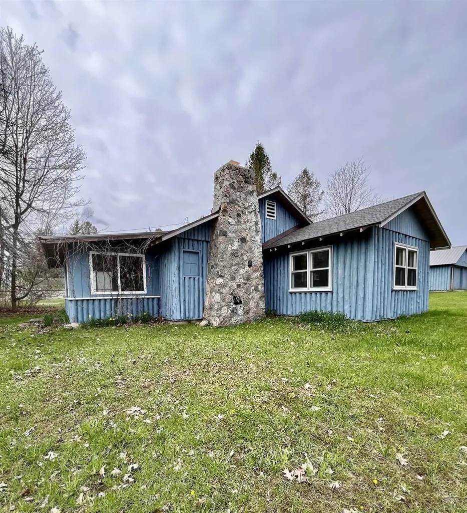 2927 N Main Street Central Lake Township MI 49622