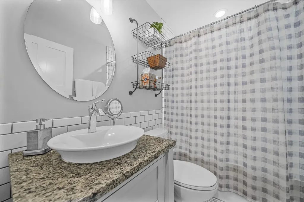 334 W Twelfth Street Traverse City City MI 49684