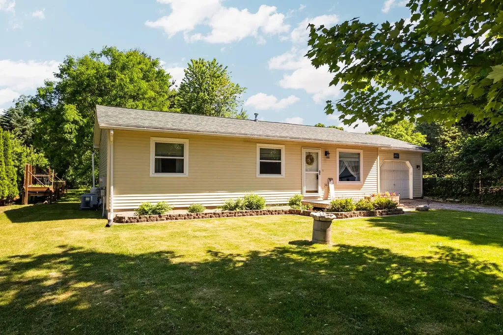 4822 Candlewood Lane Garfield Charter Township MI 49685
