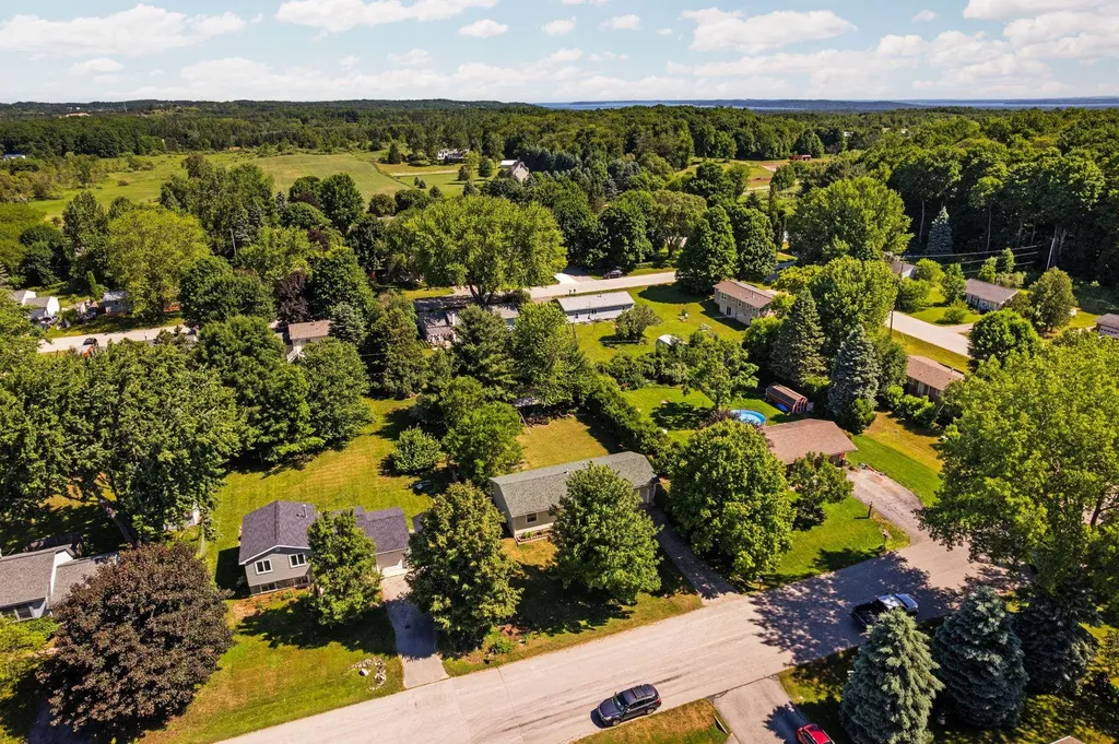 4822 Candlewood Lane Garfield Charter Township MI 49685