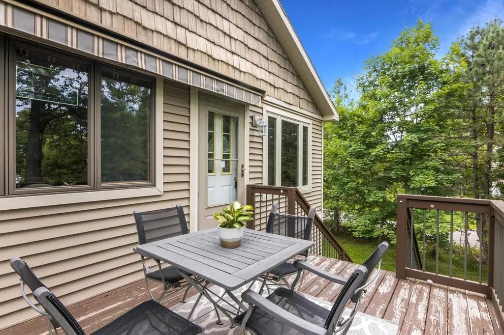 7670 Hoiles Drive Clearwater Township MI 49690