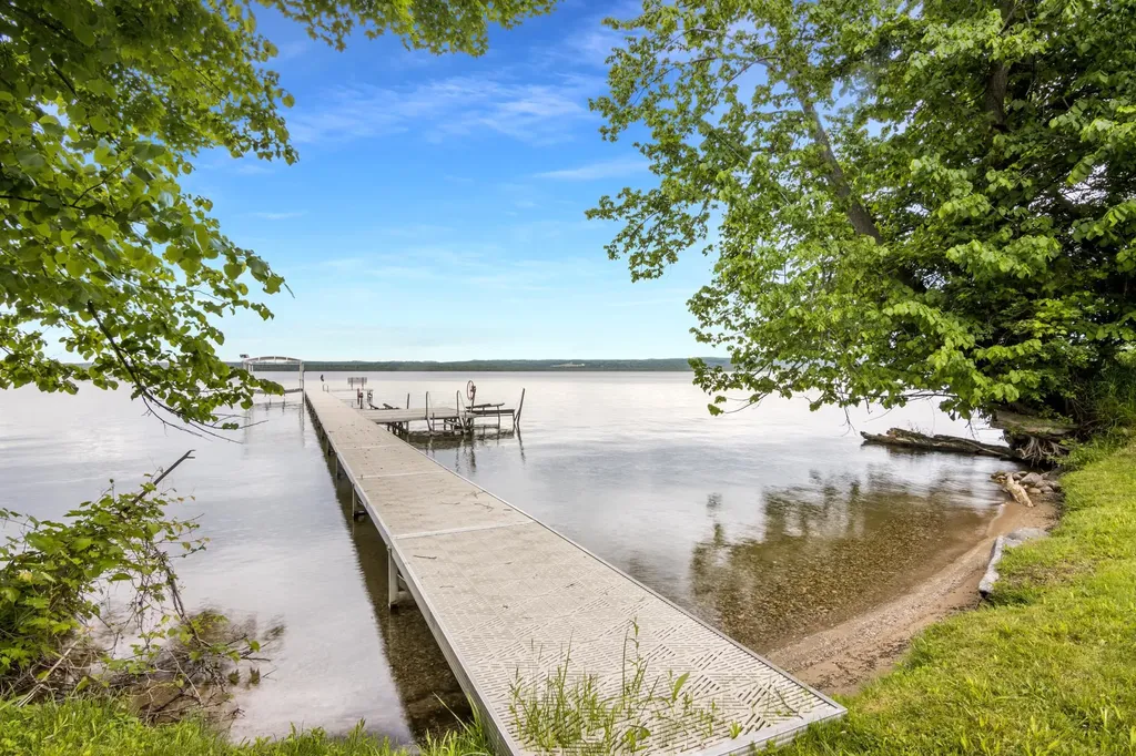 7670 Hoiles Drive Clearwater Township MI 49690