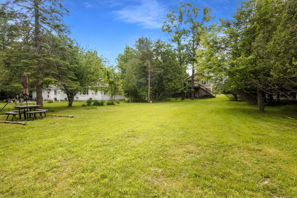 7670 Hoiles Drive Clearwater Township MI 49690