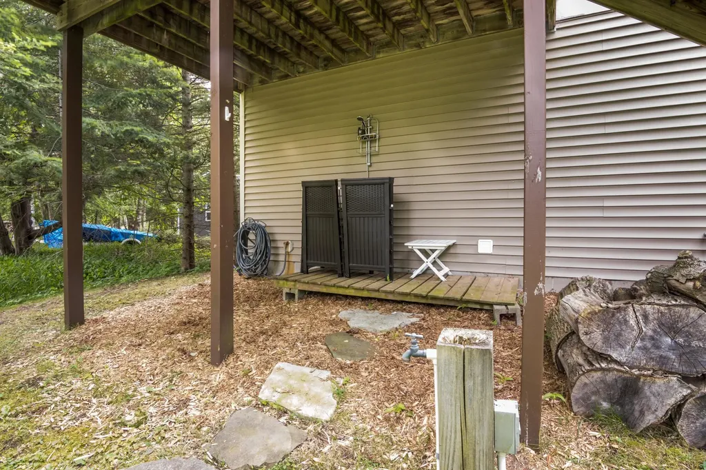 7670 Hoiles Drive Clearwater Township MI 49690