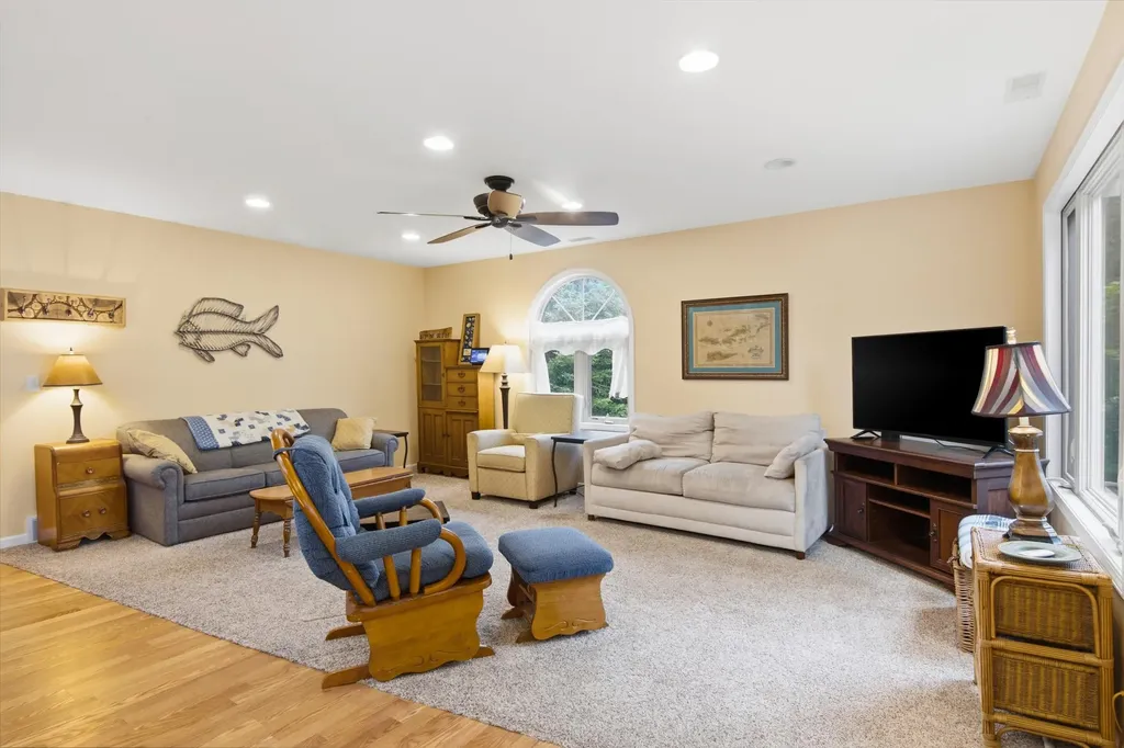 7670 Hoiles Drive Clearwater Township MI 49690