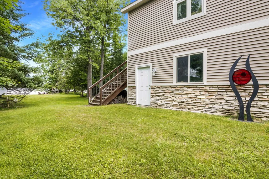 7670 Hoiles Drive Clearwater Township MI 49690