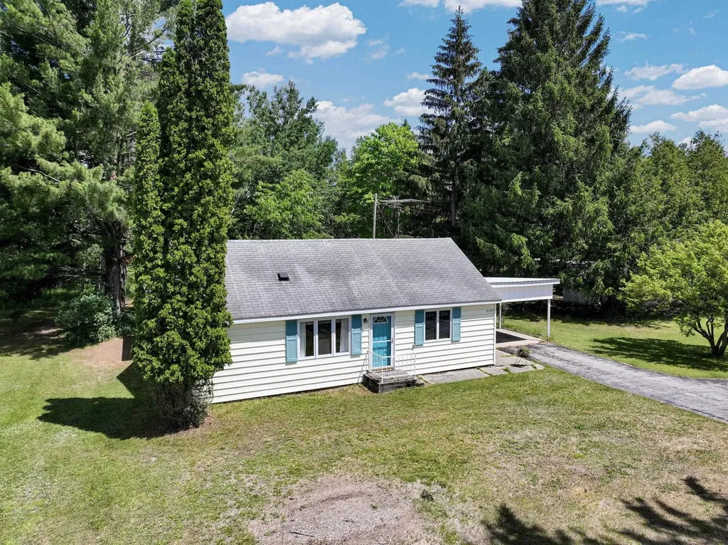 6422 Broadway Street Caldwell Township MI 49651