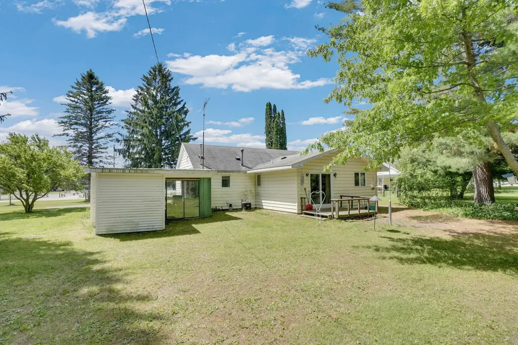 6422 Broadway Street Caldwell Township MI 49651