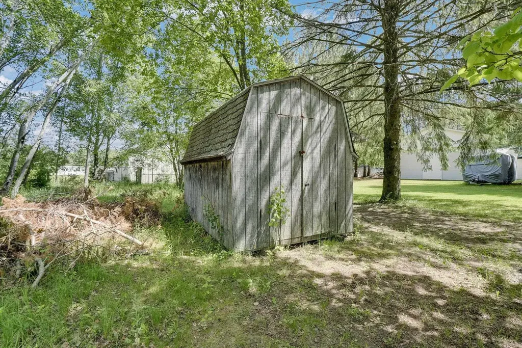 6422 Broadway Street Caldwell Township MI 49651