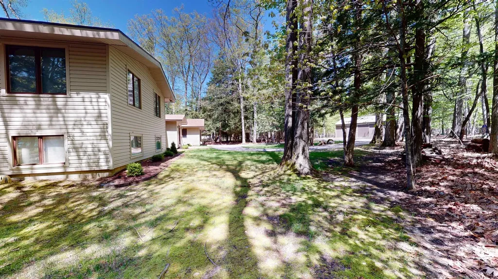 8645 Skegemog Point Road Whitewater Township MI 49690