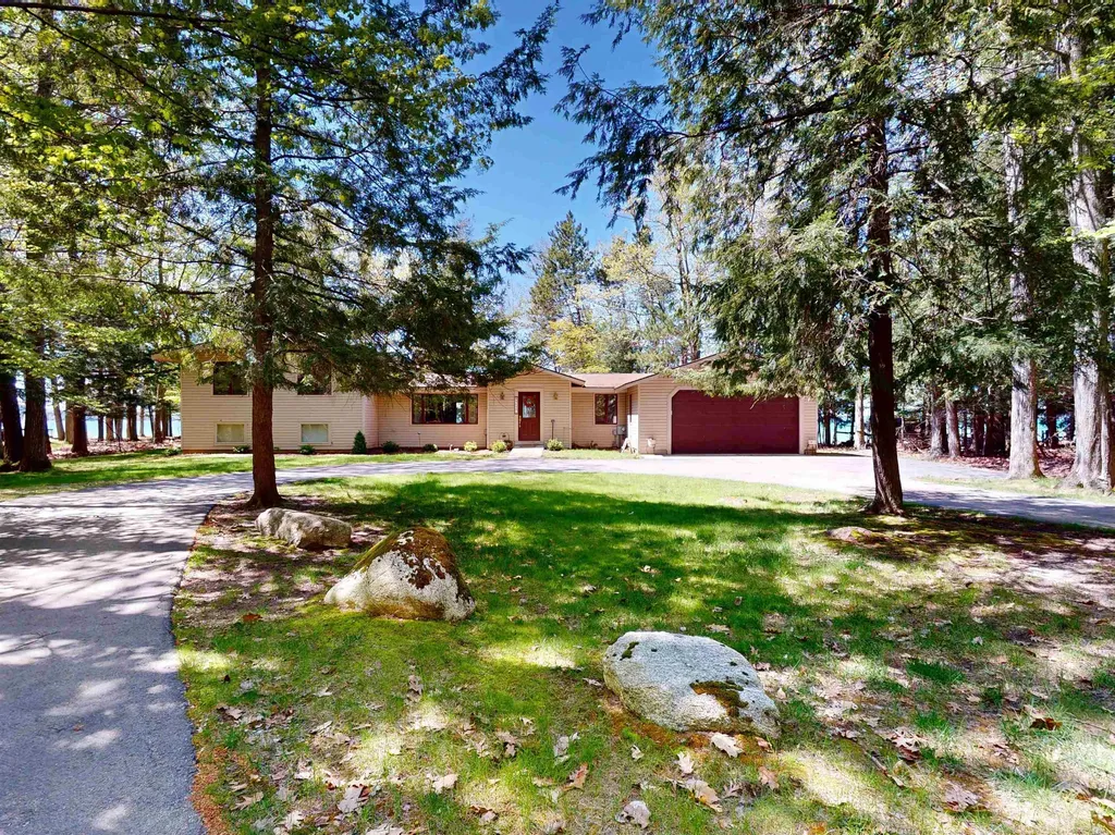 8645 Skegemog Point Road Whitewater Township MI 49690