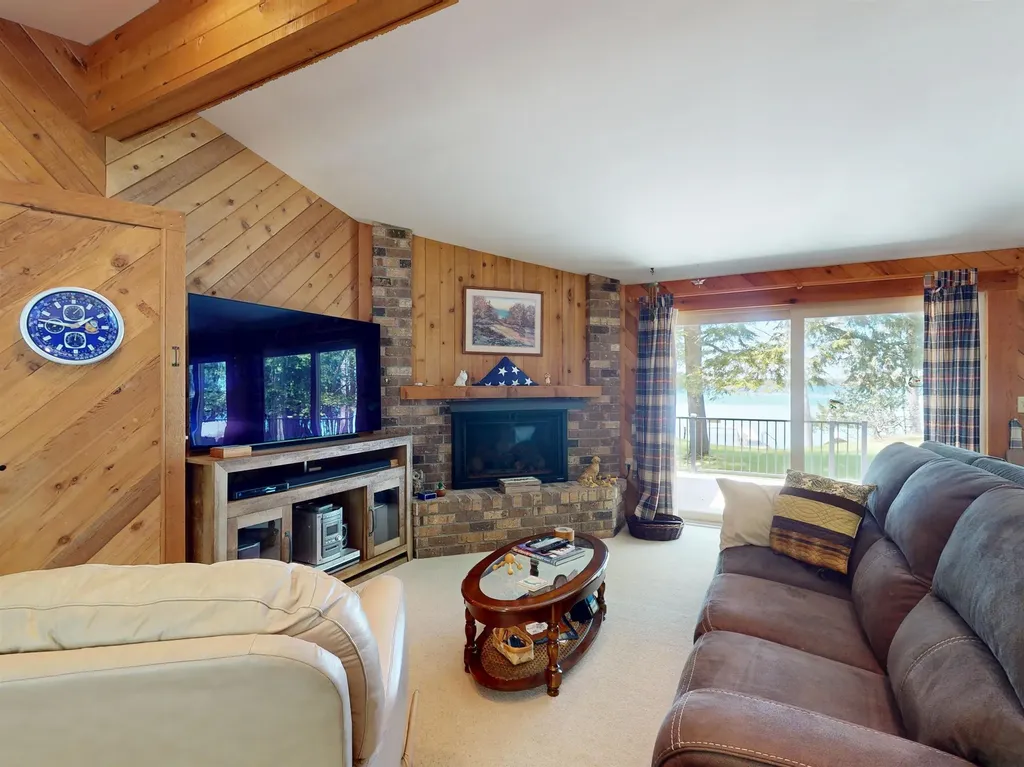 8645 Skegemog Point Road Whitewater Township MI 49690