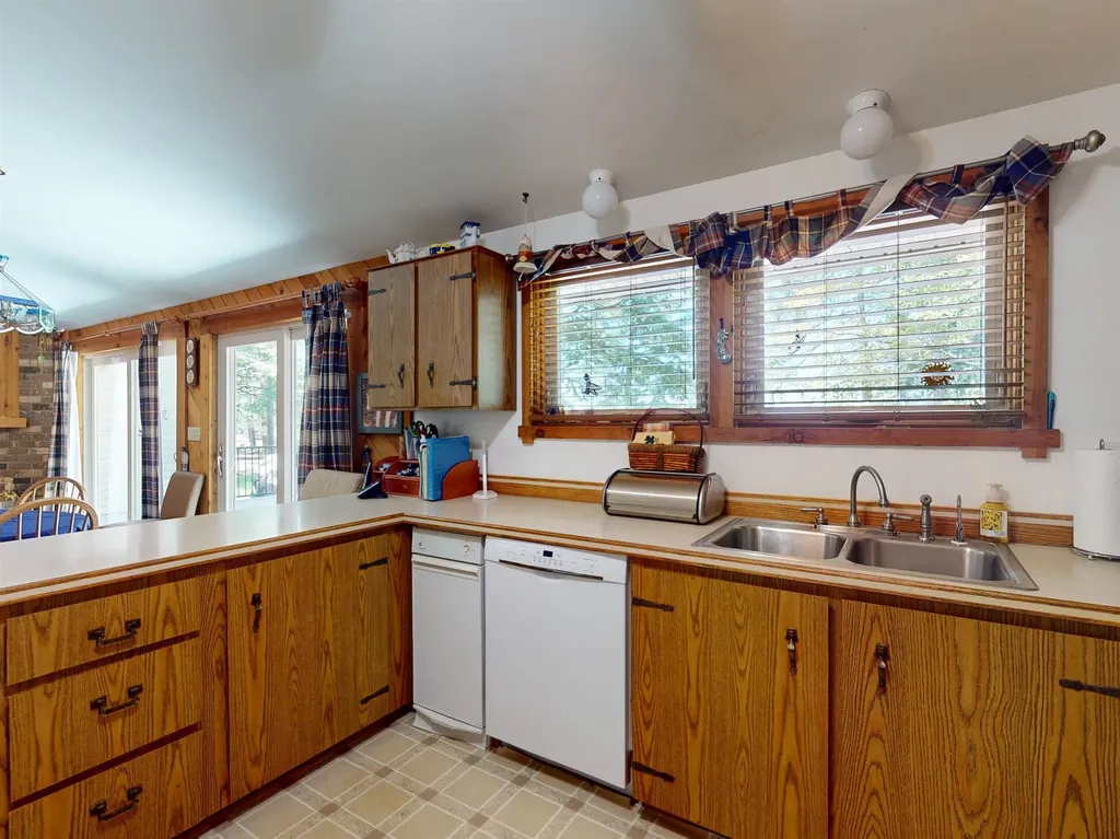 8645 Skegemog Point Road Whitewater Township MI 49690