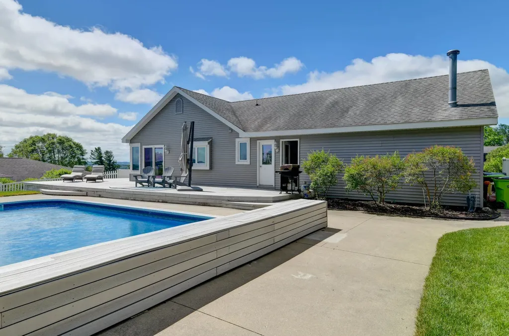 1744 Wayne Street Traverse City City MI 49684