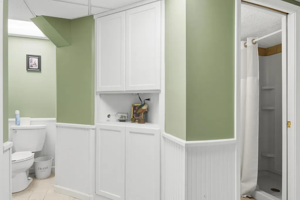 4138 Sherwood Forest Drive East Bay Township MI 49686