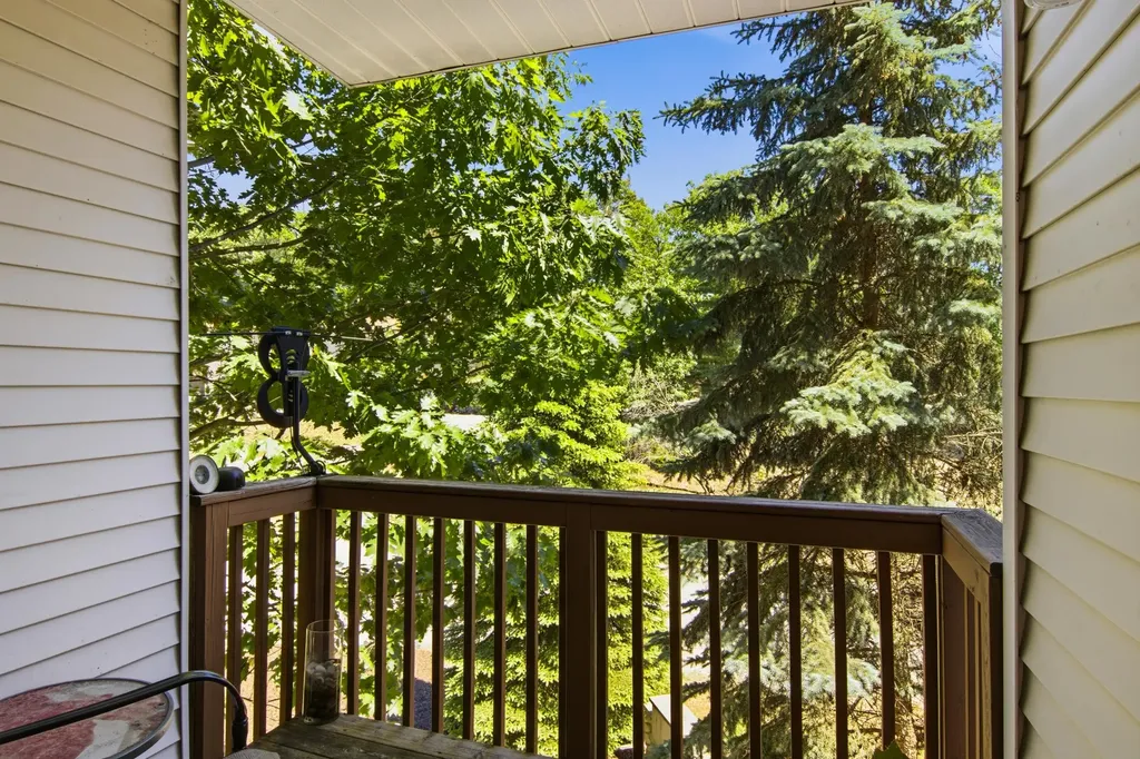 4138 Sherwood Forest Drive East Bay Township MI 49686