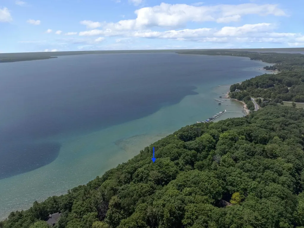 3058 Ishpeming Trail Peninsula Township MI 49686