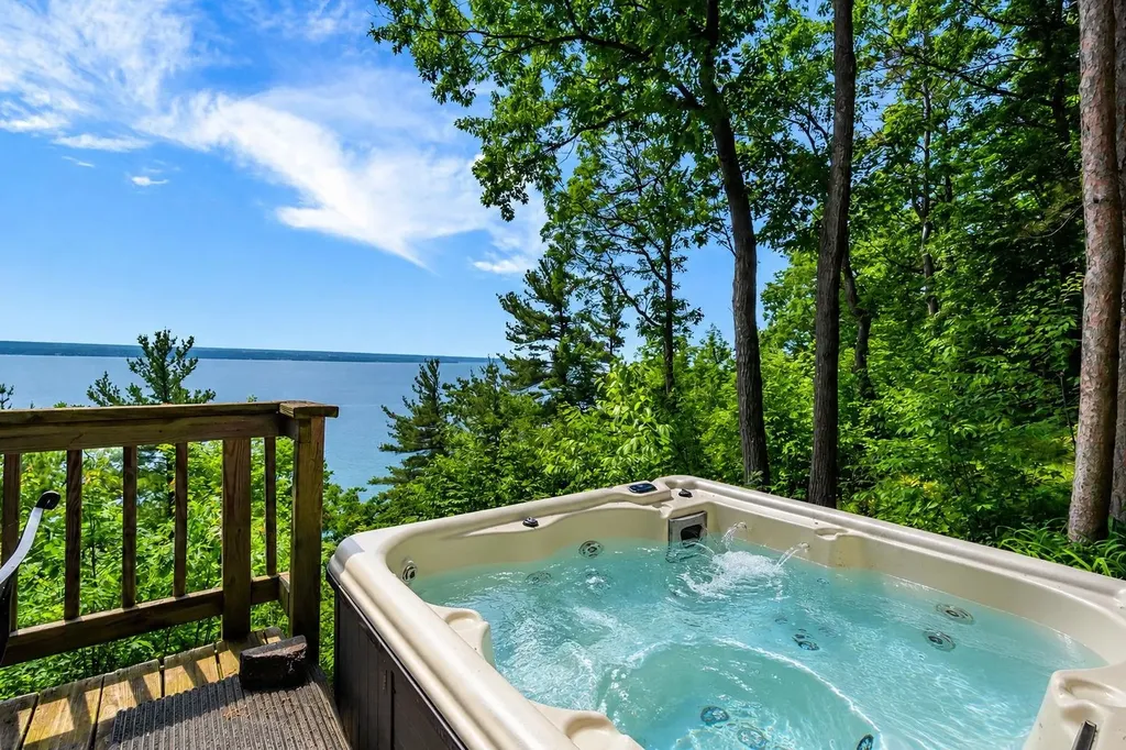 3058 Ishpeming Trail Peninsula Township MI 49686