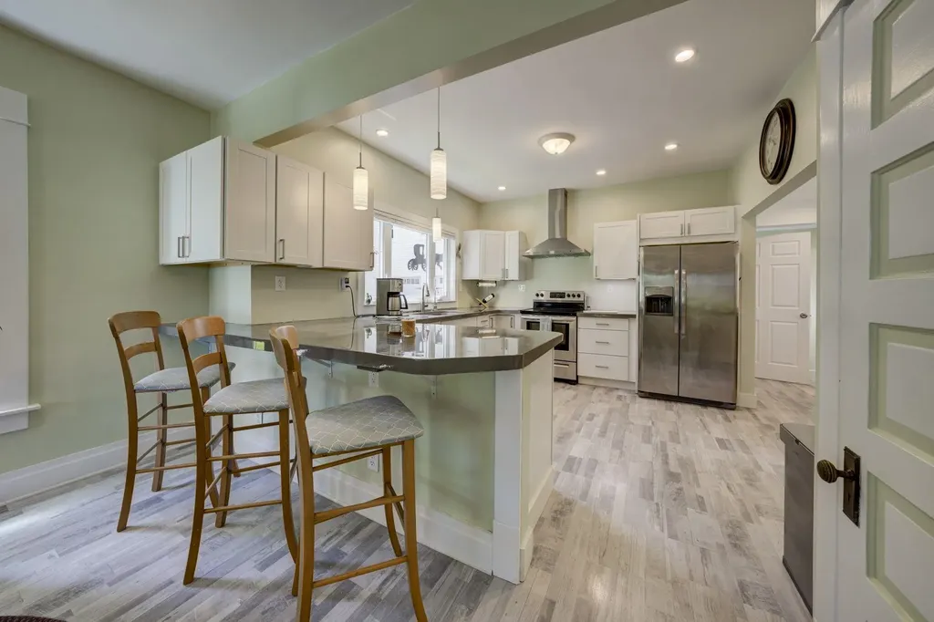 10860 S West Bayshore Drive Elmwood Charter Township MI 49684