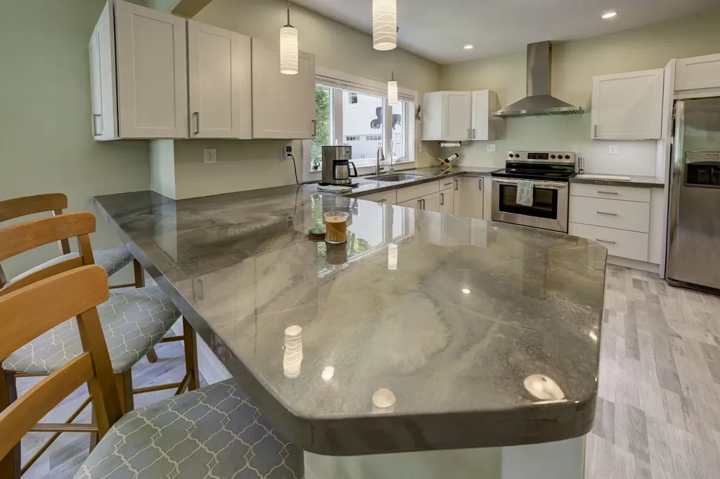 10860 S West Bayshore Drive Elmwood Charter Township MI 49684