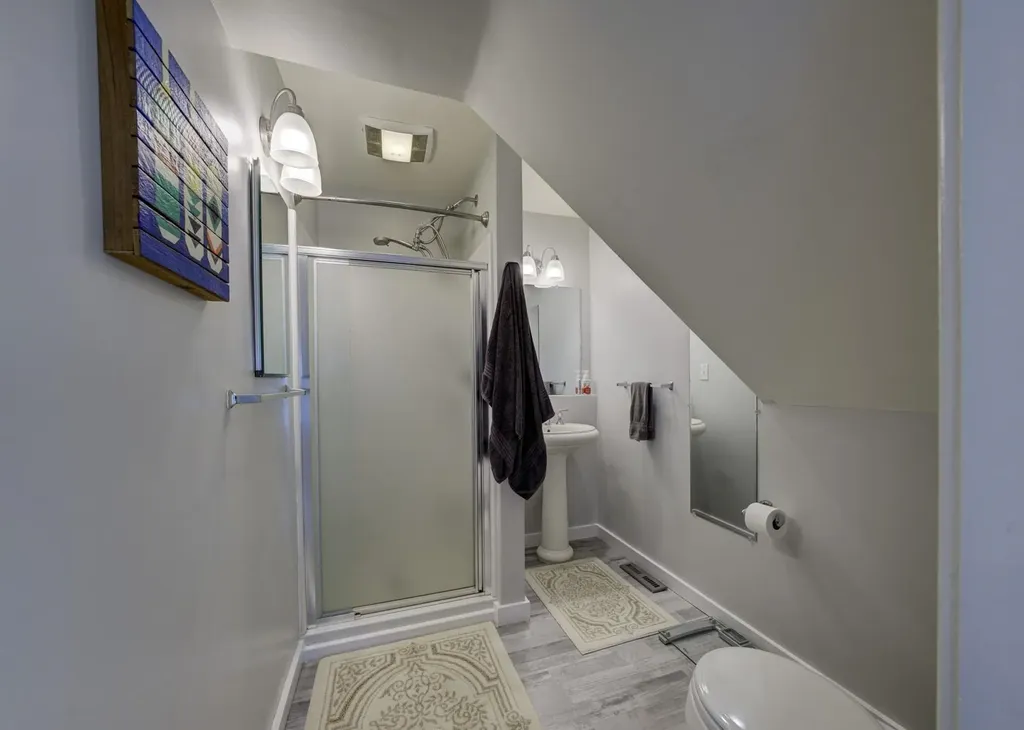 10860 S West Bayshore Drive Elmwood Charter Township MI 49684