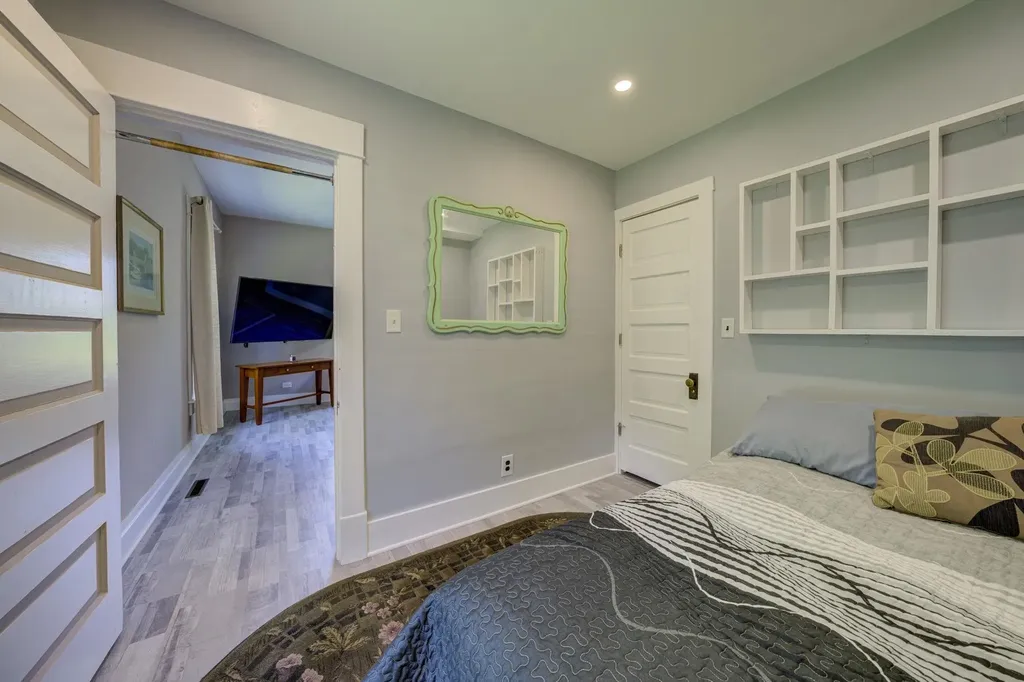 10860 S West Bayshore Drive Elmwood Charter Township MI 49684