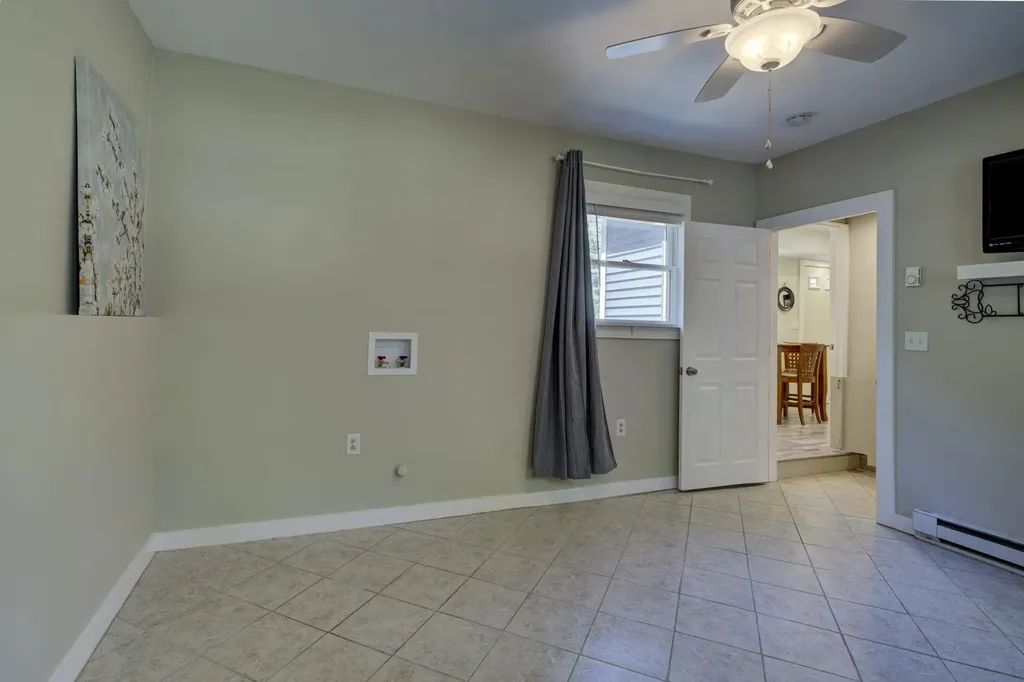 10860 S West Bayshore Drive Elmwood Charter Township MI 49684
