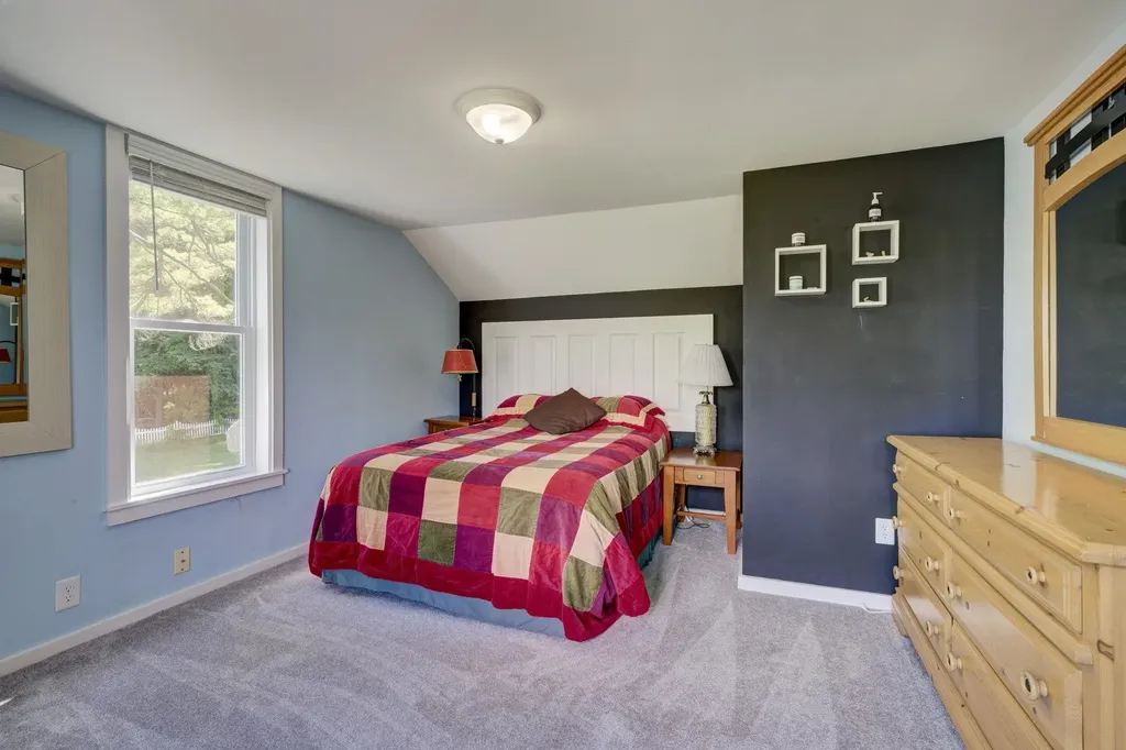 10860 S West Bayshore Drive Elmwood Charter Township MI 49684
