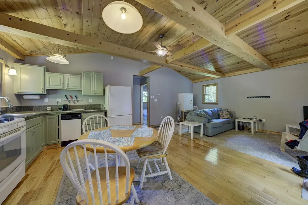 10860 S West Bayshore Drive Elmwood Charter Township MI 49684