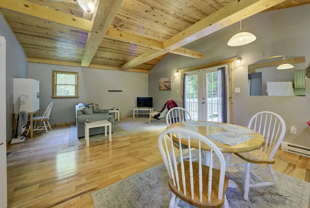 10860 S West Bayshore Drive Elmwood Charter Township MI 49684