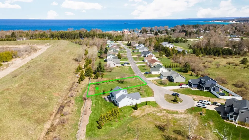 Unit 17 Applewood Drive Charlevoix Township MI 49720