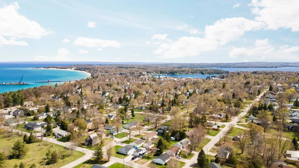 Unit 17 Applewood Drive Charlevoix Township MI 49720
