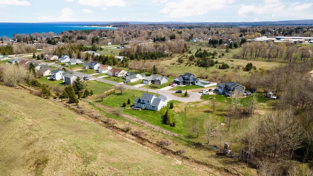 Unit 17 Applewood Drive Charlevoix Township MI 49720