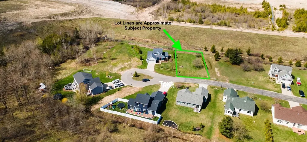 Unit 17 Applewood Drive Charlevoix Township MI 49720