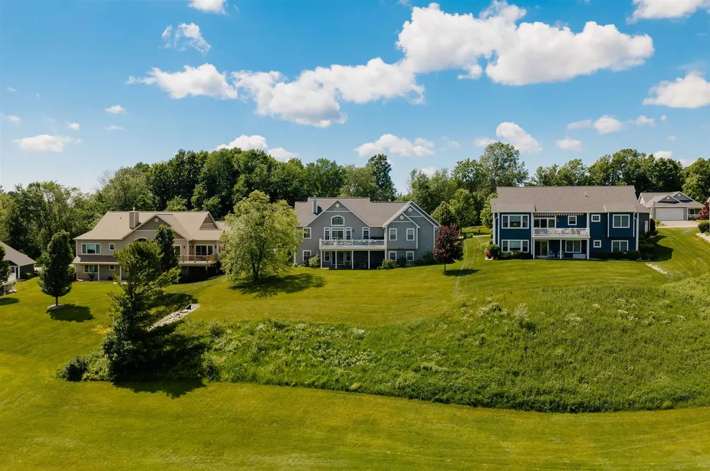 2542 W Crown Drive Garfield Charter Township MI 49685