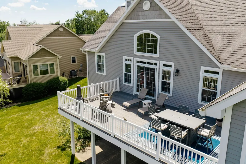 2542 W Crown Drive Garfield Charter Township MI 49685