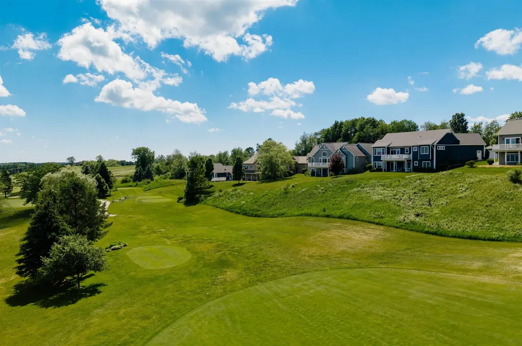 2542 W Crown Drive Garfield Charter Township MI 49685