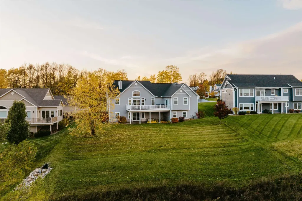 2542 W Crown Drive Garfield Charter Township MI 49685