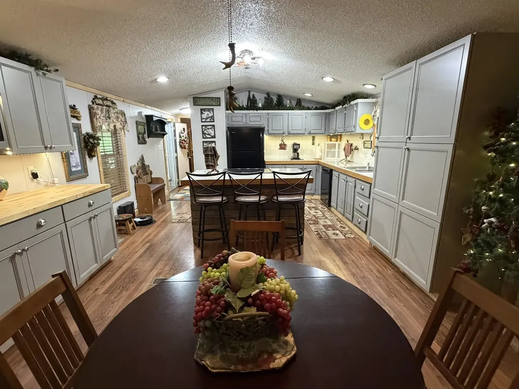 8696 E Hillview Trail Pinora Township MI 49677